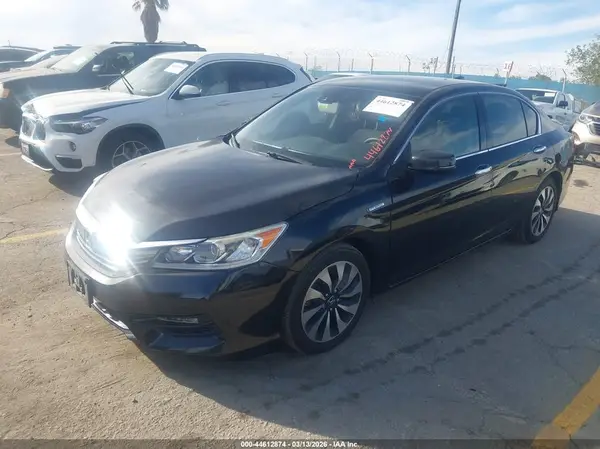 JHMCR6F39HC008887 2017 HONDA ACCORD - Image 2