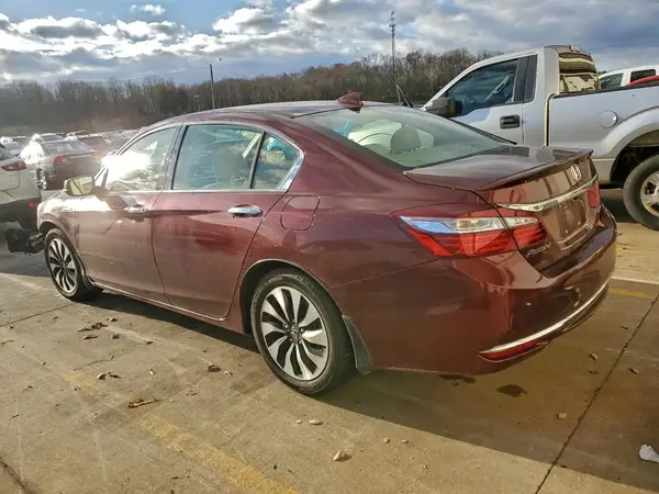 JHMCR6F39HC012891 2017 HONDA ACCORD - Image 2