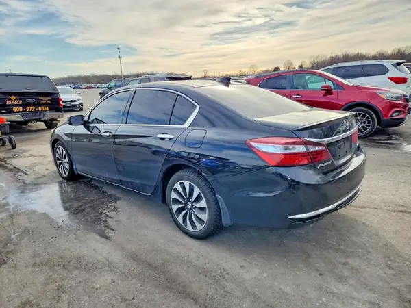 JHMCR6F39HC022322 2017 HONDA ACCORD - Image 2