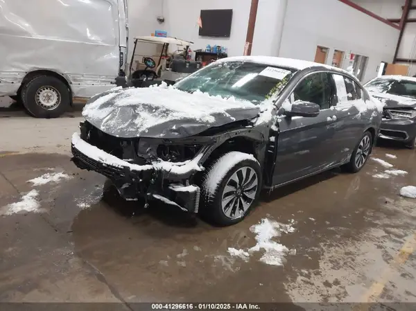 JHMCR6F39HC023034 2017 HONDA ACCORD - Image 2