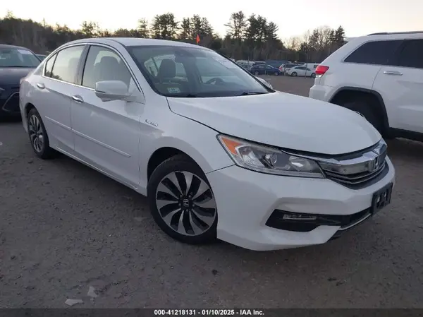 JHMCR6F3XHC000426 2017 HONDA ACCORD - Image 1