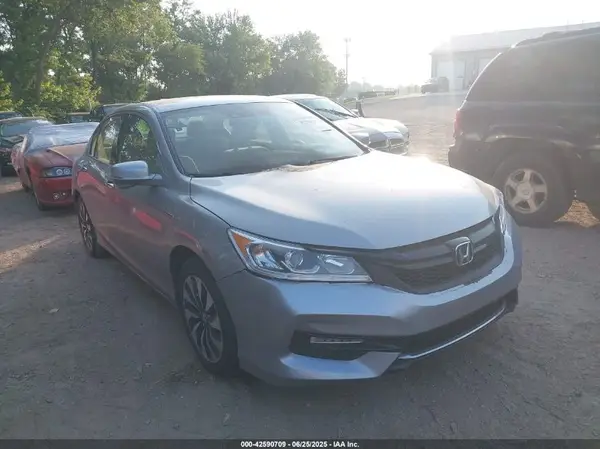 JHMCR6F3XHC001026 2017 HONDA ACCORD - Image 1