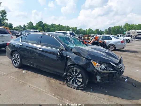 JHMCR6F3XHC004363 2017 HONDA ACCORD - Image 1