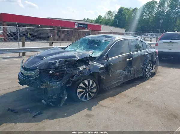 JHMCR6F3XHC004363 2017 HONDA ACCORD - Image 2
