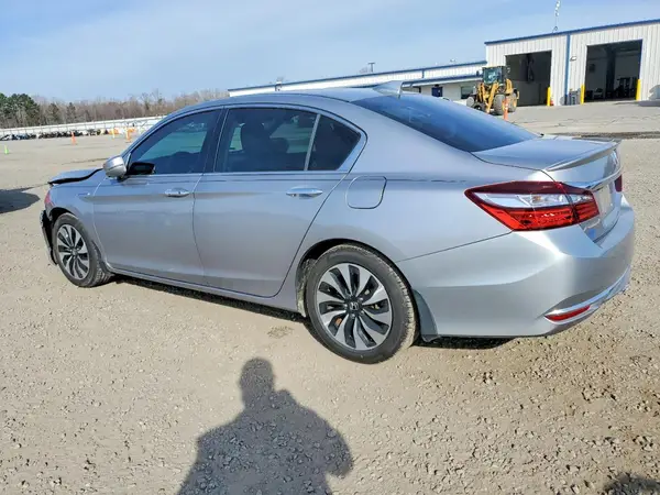 JHMCR6F3XHC009742 2017 HONDA ACCORD - Image 2