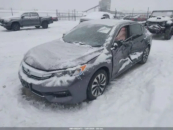 JHMCR6F3XHC010387 2017 HONDA ACCORD - Image 2