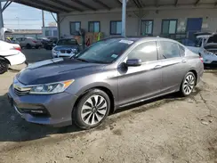 JHMCR6F3XHC010390 2017 HONDA ACCORD