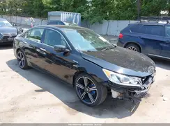 JHMCR6F3XHC011801 2017 HONDA ACCORD
