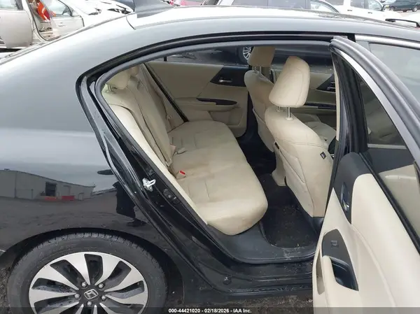 JHMCR6F3XHC013984 2017 HONDA ACCORD - Image 8