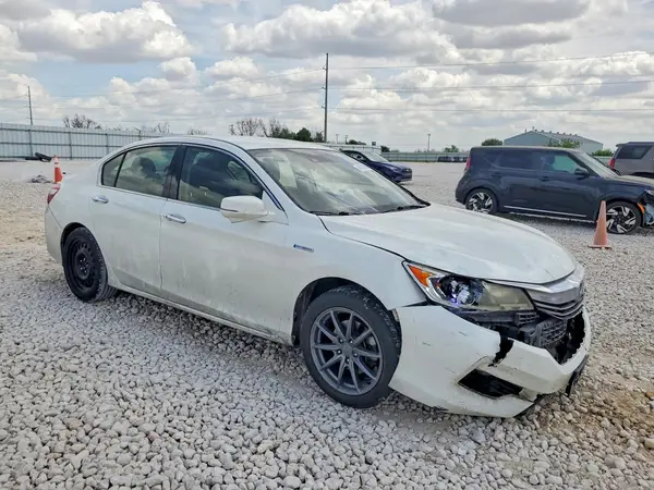 JHMCR6F3XHC014701 2017 HONDA ACCORD - Image 2
