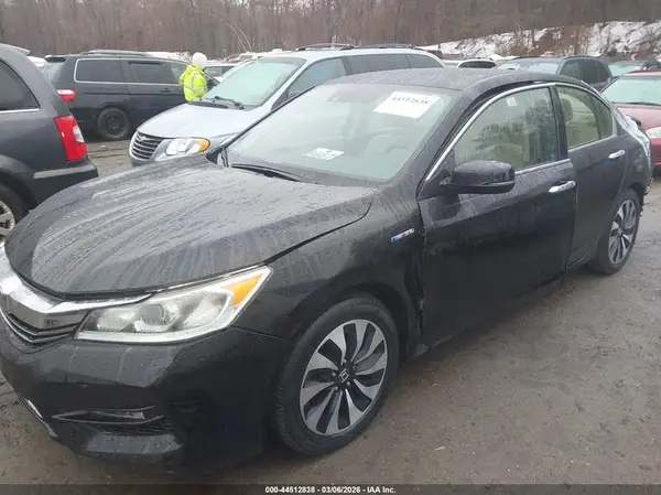 JHMCR6F3XHC018974 2017 HONDA ACCORD - Image 2