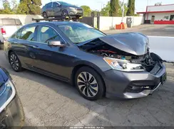 JHMCR6F50HC002848 2017 HONDA ACCORD