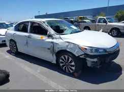 JHMCR6F50HC007872 2017 HONDA ACCORD