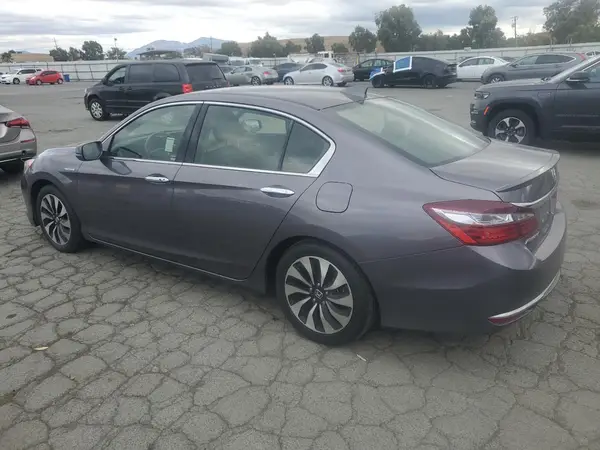 JHMCR6F50HC017933 2017 HONDA ACCORD - Image 2