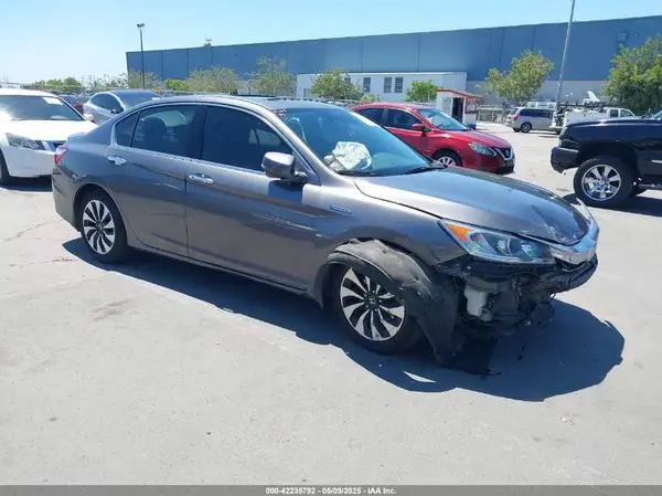 JHMCR6F50HC021545 2017 HONDA ACCORD - Image 1