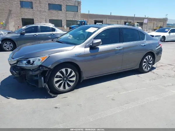 JHMCR6F50HC021545 2017 HONDA ACCORD - Image 2