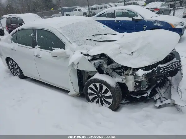 JHMCR6F50HC021769 2017 HONDA ACCORD - Image 1