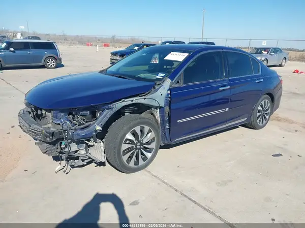 JHMCR6F50HC028687 2017 HONDA ACCORD - Image 2