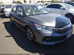 JHMCR6F50HC030133 2017 HONDA ACCORD