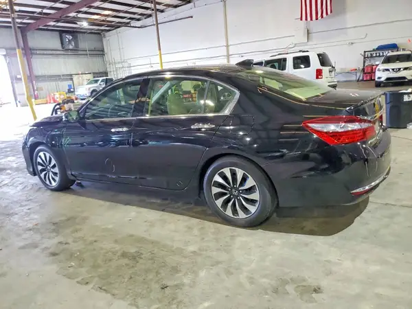 JHMCR6F51HC002650 2017 HONDA ACCORD - Image 2