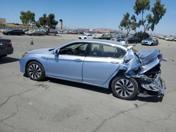 JHMCR6F51HC008982 2017 HONDA ACCORD - Image 2