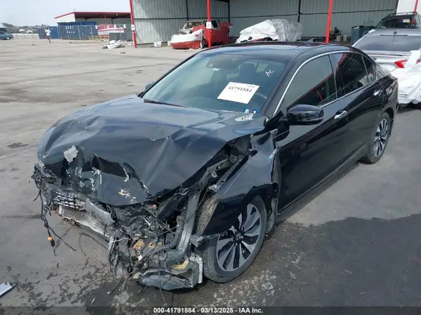JHMCR6F51HC009016 2017 HONDA ACCORD - Image 2