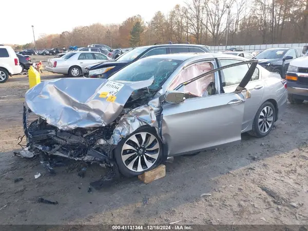 JHMCR6F51HC010084 2017 HONDA ACCORD - Image 2