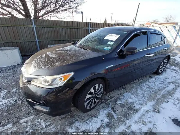 JHMCR6F51HC011154 2017 HONDA ACCORD - Image 2