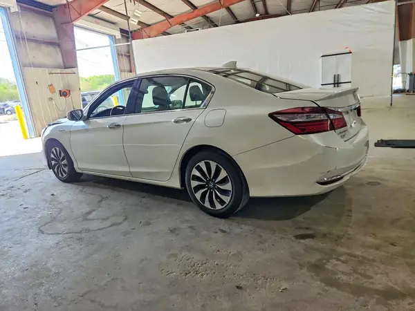 JHMCR6F51HC013003 2017 HONDA ACCORD - Image 2