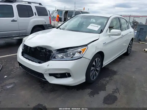 JHMCR6F51HC013650 2017 HONDA ACCORD - Image 2