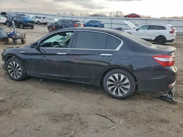 JHMCR6F51HC014328 2017 HONDA ACCORD - Image 2