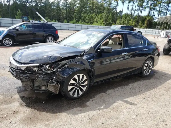 JHMCR6F51HC017004 2017 HONDA ACCORD - Image 1