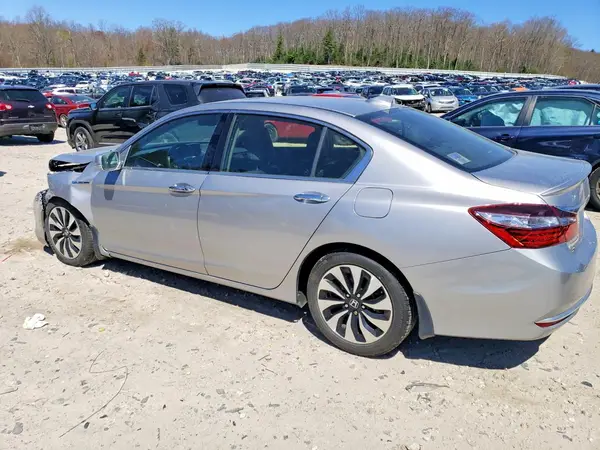 JHMCR6F51HC017973 2017 HONDA ACCORD - Image 2