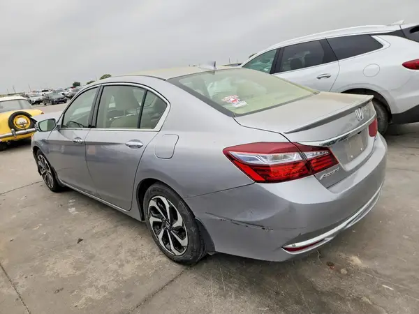 JHMCR6F51HC022848 2017 HONDA ACCORD - Image 2