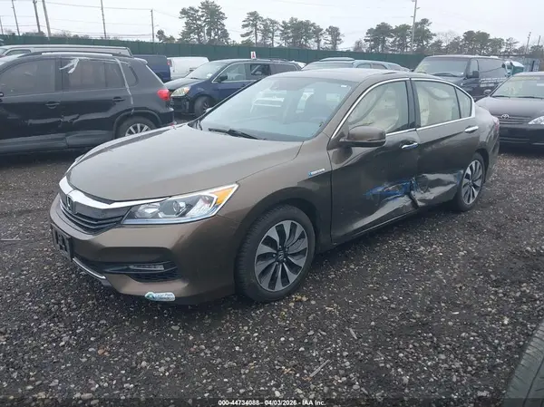 JHMCR6F51HC023465 2017 HONDA ACCORD - Image 2
