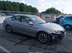 JHMCR6F51HC027323 2017 HONDA ACCORD