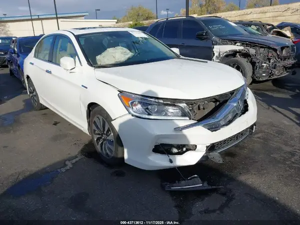 JHMCR6F51HC031789 2017 HONDA ACCORD - Image 1