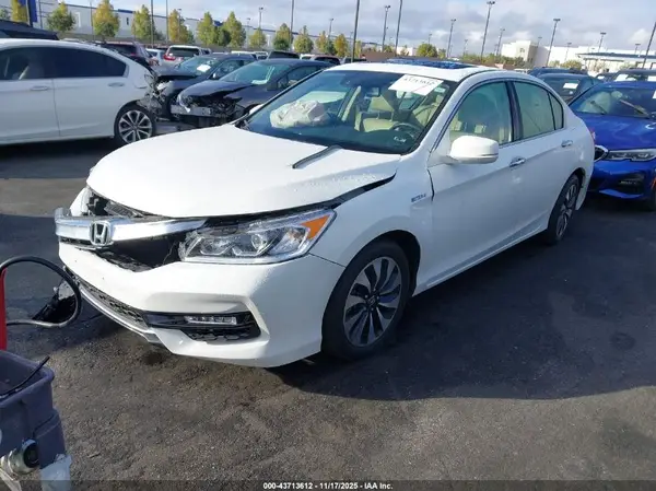 JHMCR6F51HC031789 2017 HONDA ACCORD - Image 2