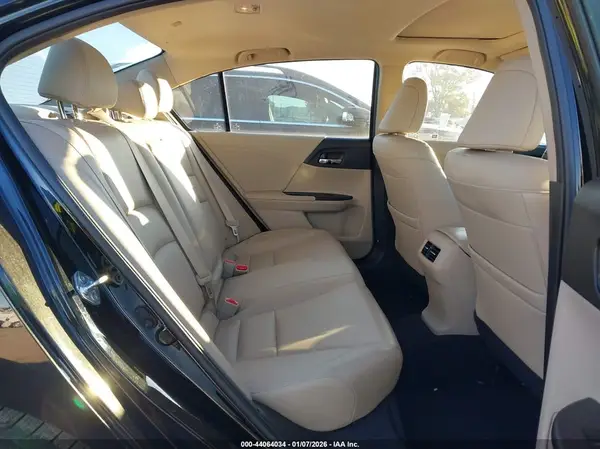 JHMCR6F52HC015620 2017 HONDA ACCORD - Image 8