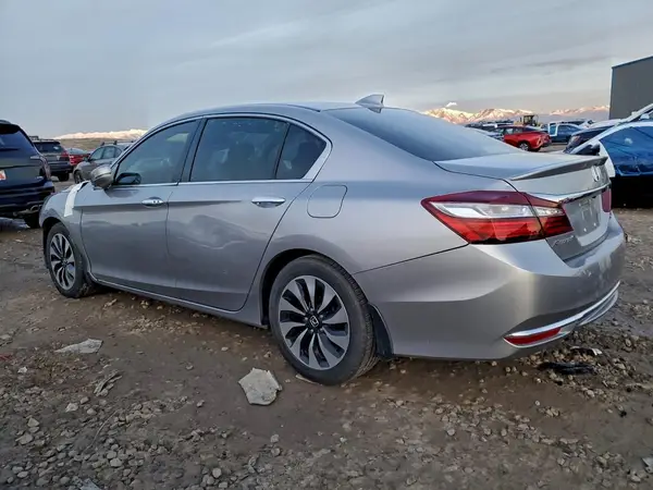 JHMCR6F52HC015777 2017 HONDA ACCORD - Image 2