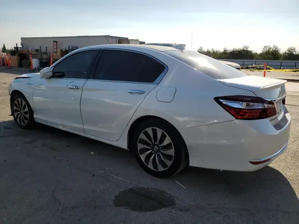 JHMCR6F52HC017867 2017 HONDA ACCORD - Image 2