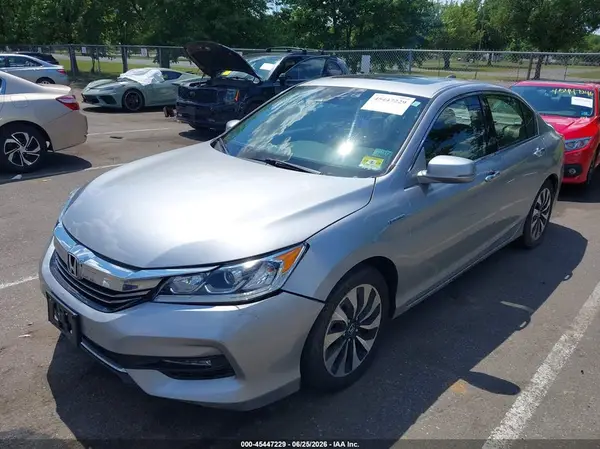 JHMCR6F52HC020056 2017 HONDA ACCORD - Image 2