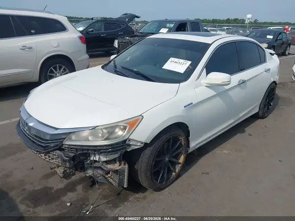 JHMCR6F52HC020462 2017 HONDA ACCORD - Image 2