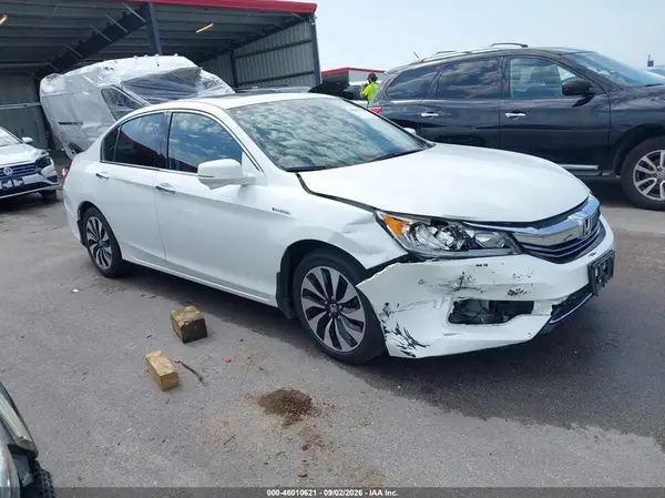 JHMCR6F52HC023068 2017 HONDA ACCORD - Image 1