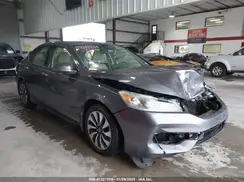 JHMCR6F52HC023958 2017 HONDA ACCORD