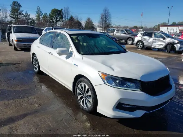 JHMCR6F52HC027038 2017 HONDA ACCORD - Image 1