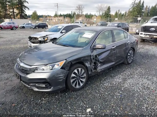 JHMCR6F52HC030392 2017 HONDA ACCORD - Image 2