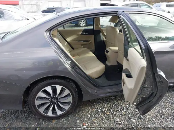 JHMCR6F52HC030392 2017 HONDA ACCORD - Image 8