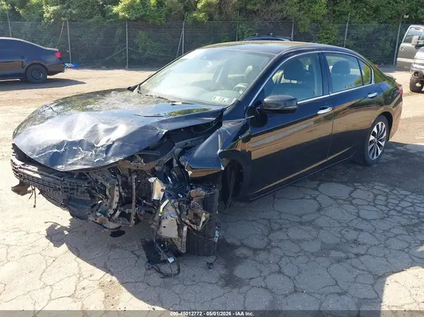 JHMCR6F52HC030439 2017 HONDA ACCORD - Image 2