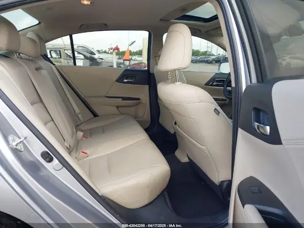 JHMCR6F53HC010071 2017 HONDA ACCORD - Image 8